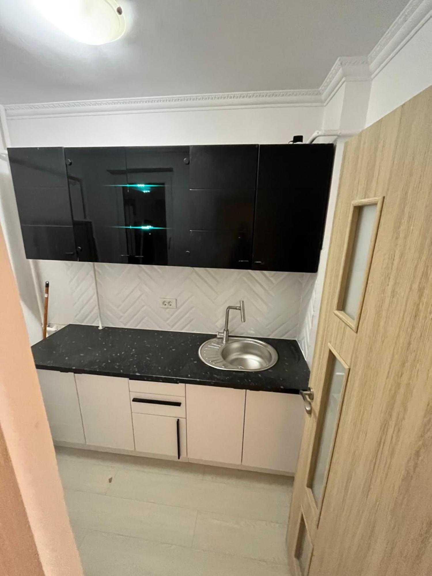 Apartament 1 Camera Braila Exterior photo